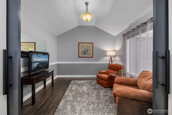 19413 NE 203rd PL, Woodinville, WA 98077