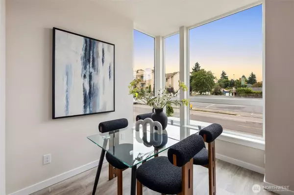 9235 B 16th AVE SW, Seattle, WA 98106