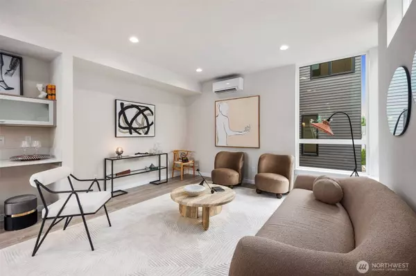 9235 B 16th AVE SW, Seattle, WA 98106