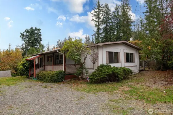 22215 SE 272nd PL, Maple Valley, WA 98038