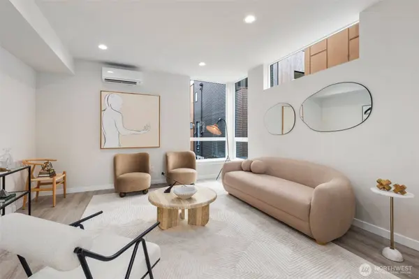 9239 A 16th AVE SW, Seattle, WA 98106