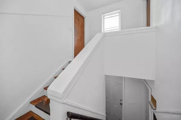 3144 Queen City Ave, Cincinnati, OH 45238