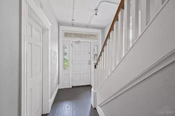 1230 Manss Ave, Cincinnati, OH 45205