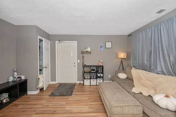 1437 Ambrose Ave, Cincinnati, OH 45224