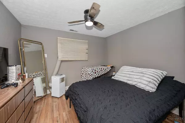 1437 Ambrose Ave, Cincinnati, OH 45224