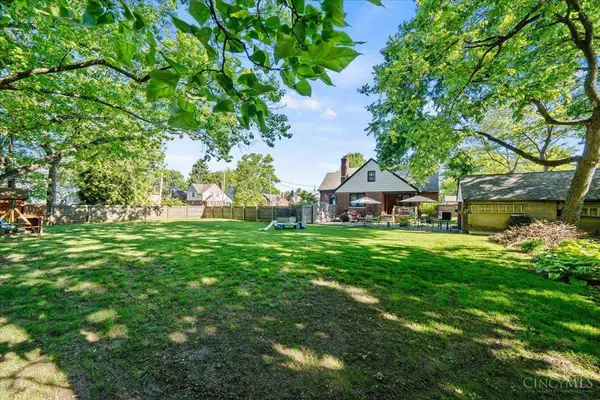 6302 Heitzler Ave, Cincinnati, OH 45224