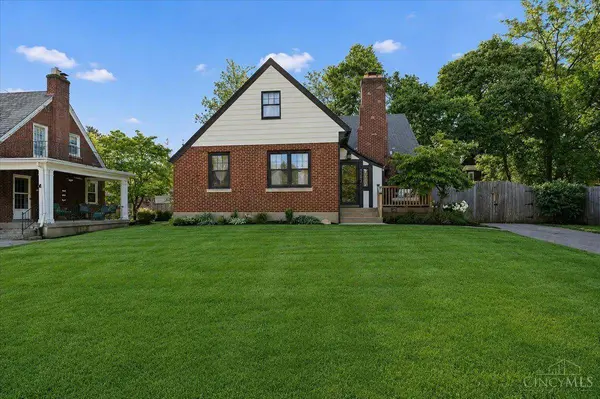6302 Heitzler Ave, Cincinnati, OH 45224