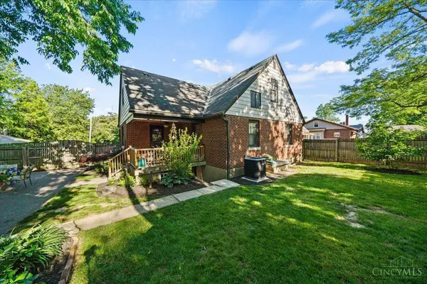 6302 Heitzler Ave, Cincinnati, OH 45224