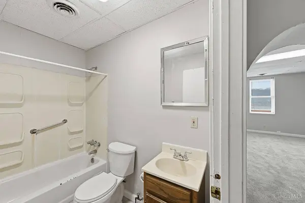 102 Union St, New Richmond, OH 45157