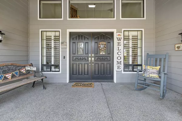 2415 E Vassar Drive, Visalia, CA 93292