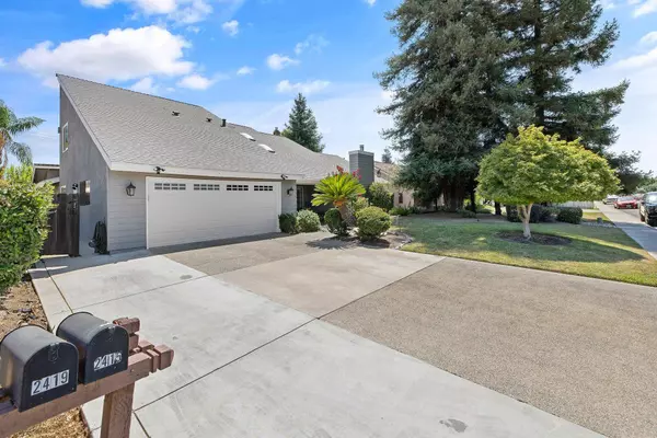 2415 E Vassar Drive, Visalia, CA 93292
