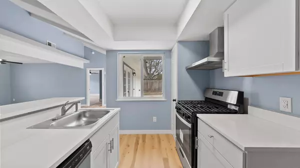 1112 Village Green DR, Austin, TX 78753