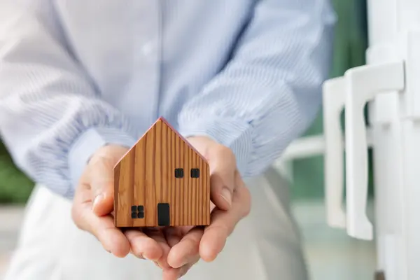 Short-Term vs. Long-Term Rentals on the Mississippi Gulf Coast: What Works Best Locally?