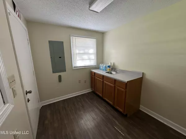 20164 Pineville Road, Long Beach, MS 39560