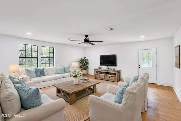 22149 Episcopal School Road, Long Beach, MS 39560