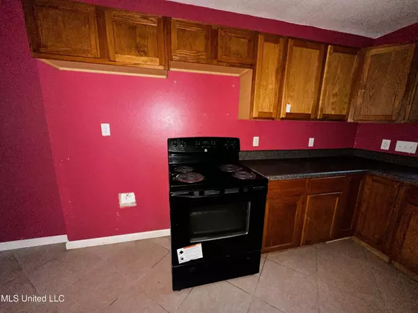 2312 Seneca Avenue, Pascagoula, MS 39567