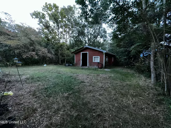 2312 Seneca Avenue, Pascagoula, MS 39567