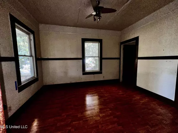 627 3rd Street, Gulfport, MS 39501