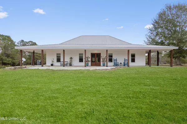 92 Sam Davis Drive, Perkinston, MS 39573