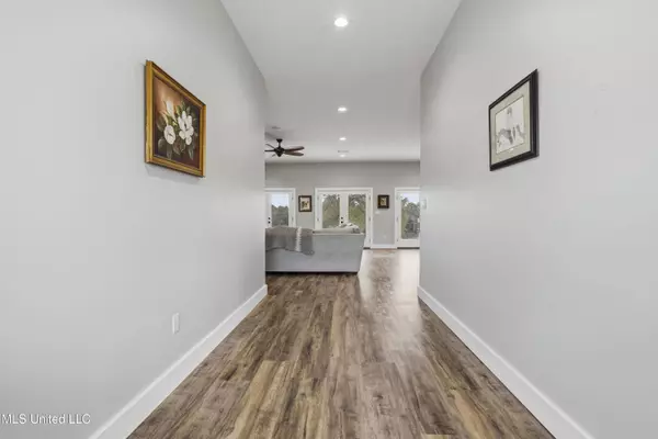 92 Sam Davis Drive, Perkinston, MS 39573