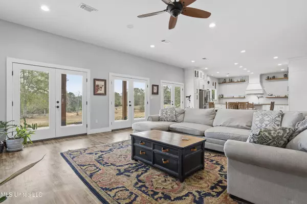 92 Sam Davis Drive, Perkinston, MS 39573