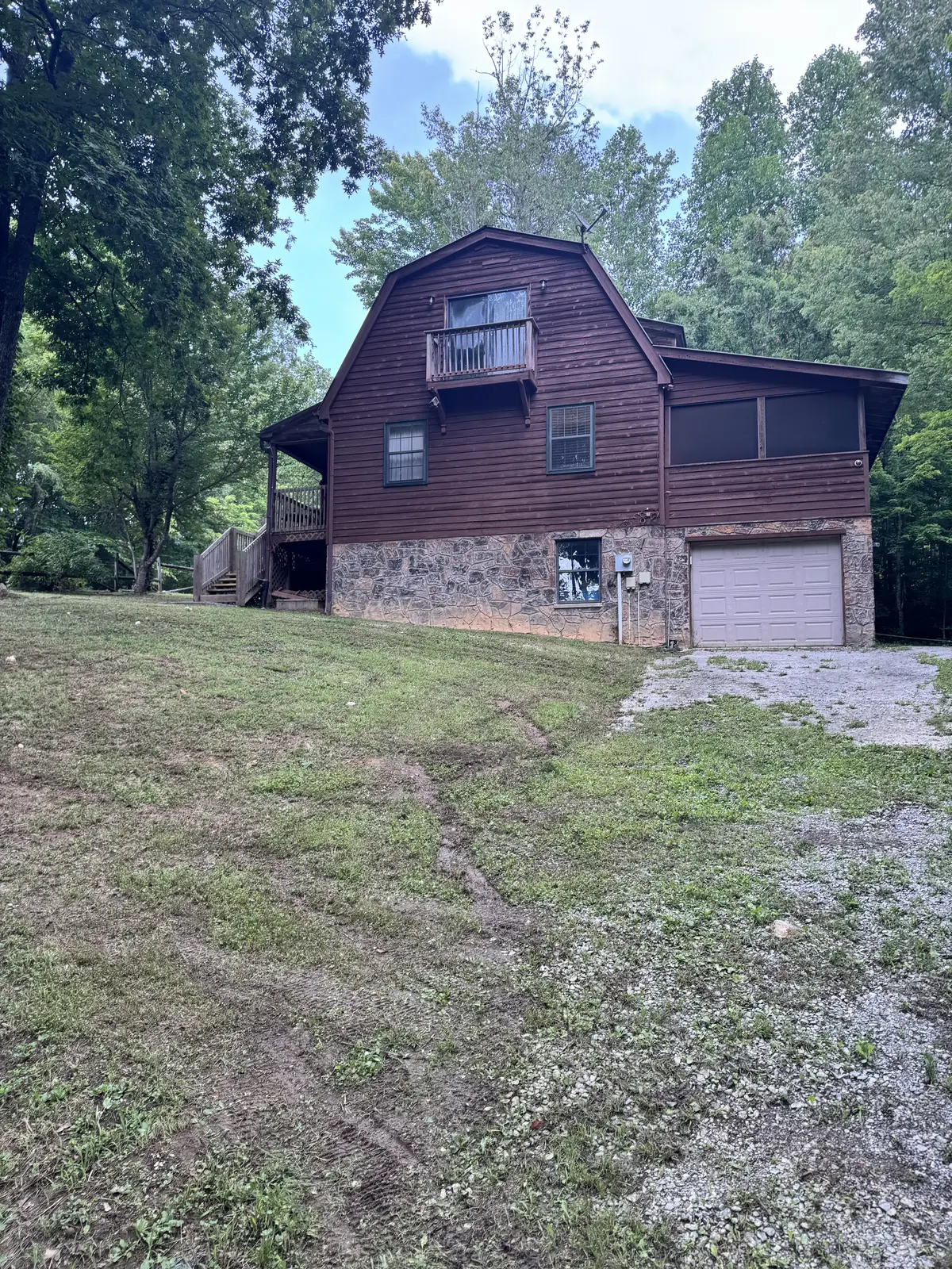1474 Black Oak Dr, Sevierville, TN 37876-9217