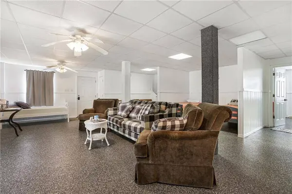 4928 JENIC LN, Jean Lafitte, LA 70036