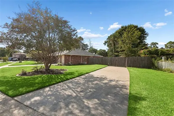 1420 WASHINGTON CT