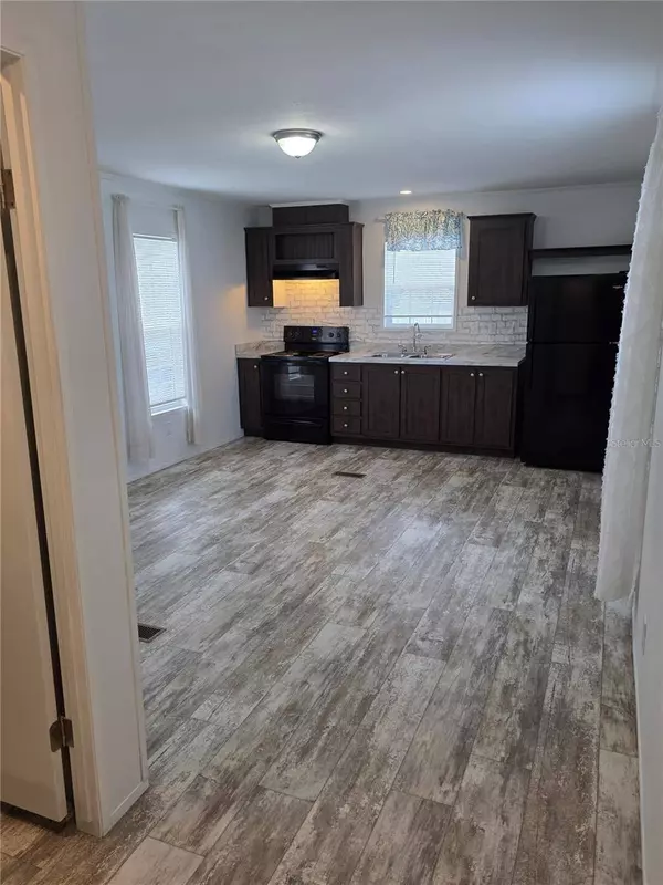 1109 49TH AVENUE DR W, Bradenton, FL 34207