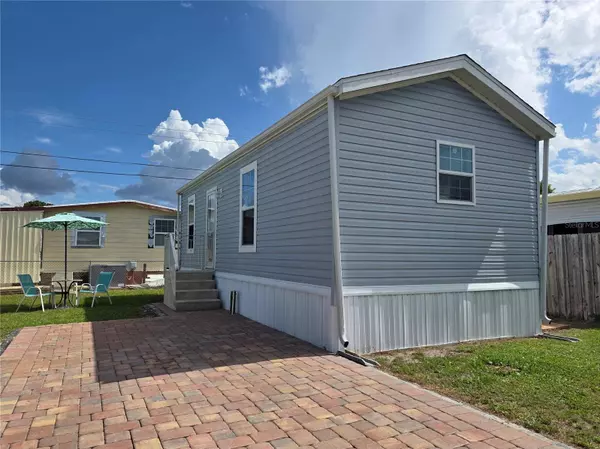 1109 49TH AVENUE DR W, Bradenton, FL 34207