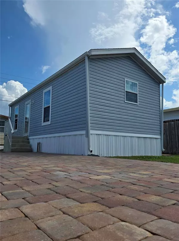 1109 49TH AVENUE DR W, Bradenton, FL 34207