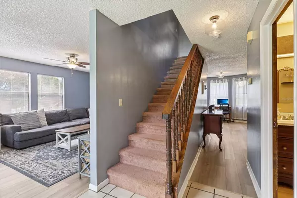 3040 GRIFFIN VIEW DR, Lady Lake, FL 32159