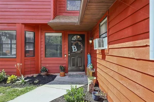 3040 GRIFFIN VIEW DR, Lady Lake, FL 32159