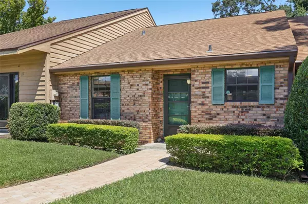 19 COVE LN, Eustis, FL 32726