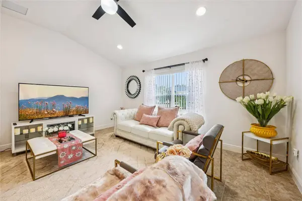 10453 SILVER MAPLE AVE, Oxford, FL 34484