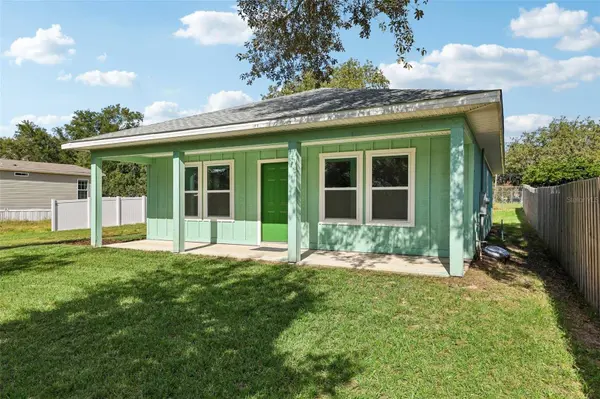 40091 OAKRIDGE DR, Lady Lake, FL 32159