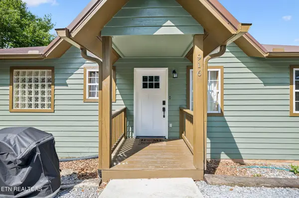 916 Hideaway Hills CIR, Sevierville, TN 37862