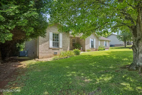 5616 Brandon Park DR, Maryville, TN 37804