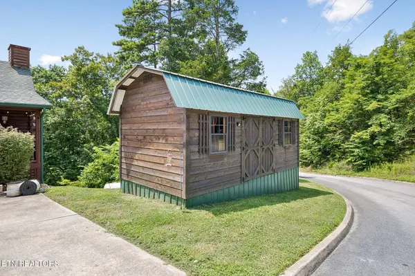 369 Oak Lake DR, Sevierville, TN 37876