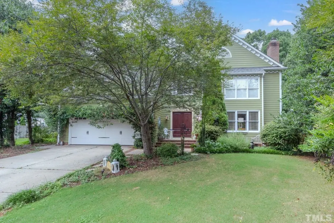 102 Powder Mill Ct, Cary, NC 27518-2220
