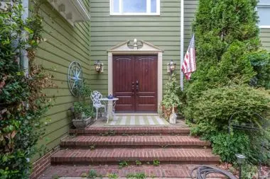 102 Powder Mill Ct, Cary, NC 27518-2220