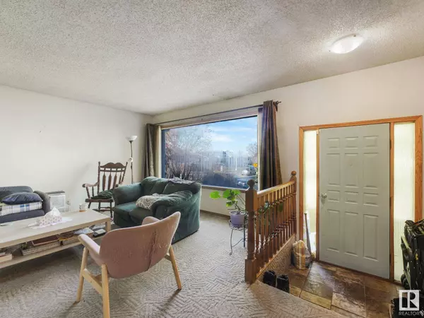 1831 51 ST NW, Edmonton, AB T6L 1X4