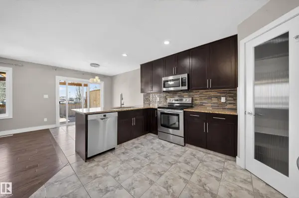 16717 60 ST NW, Edmonton, AB T5Y 0W6