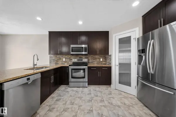 16717 60 ST NW, Edmonton, AB T5Y 0W6