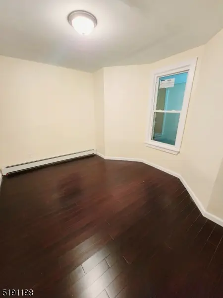 350 13th Ave #2, Newark, NJ 07103-3796