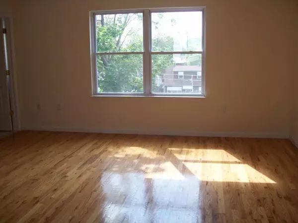 928 18Th Ave, Newark City, NJ 07106