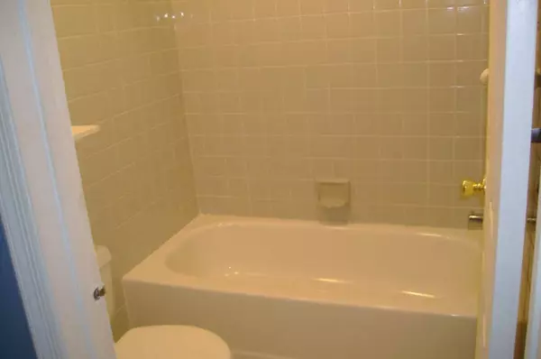 440 W Hanover St, Trenton City, NJ 08618