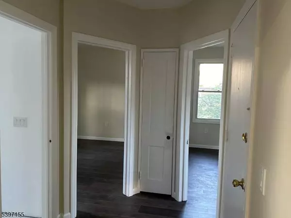 92 Harrison Pl #1, Irvington Twp., NJ 07111