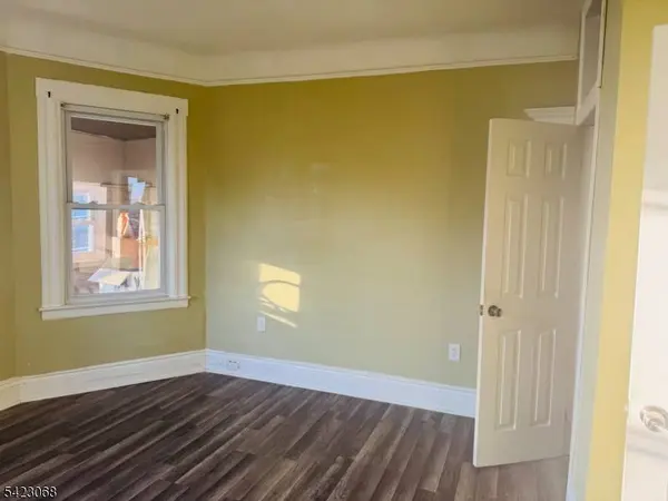 2 Hawthorne Pl #2, East Orange City, NJ 07018