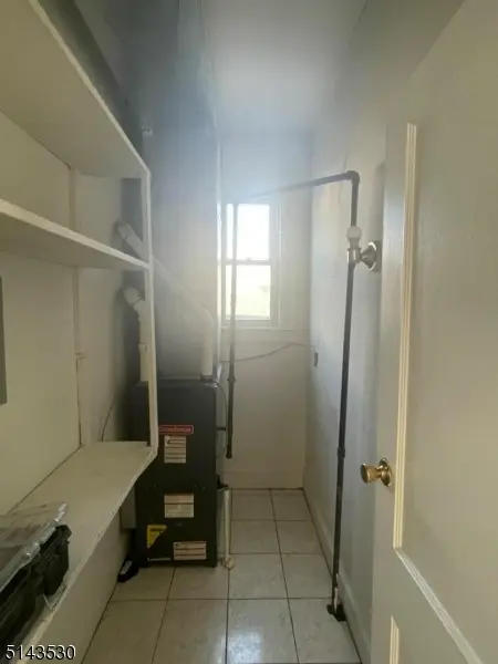 776 S 18th St #3, Newark, NJ 07103-1050